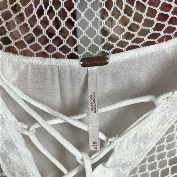 Free People Cream Lace-Up Blouse A0198 - Picture 3 of 4